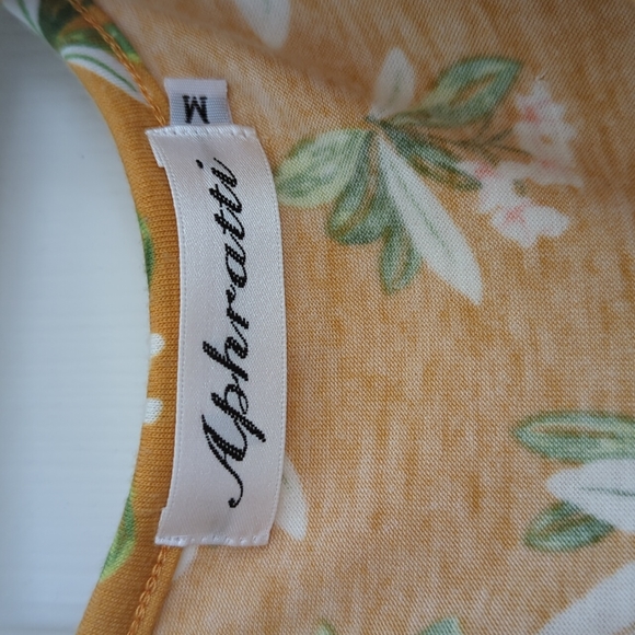 Aphratti Sundress - Picture 10 of 11